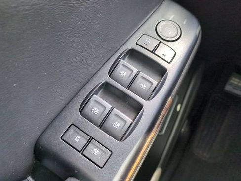 Used 2019 Chevrolet Suburban LT RWD image 29