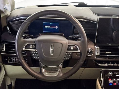 Used 2023 Lincoln Navigator Black Label AWD/4WD image 13