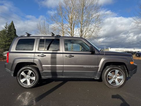 Used 2016 Jeep Patriot High Altitude image 8