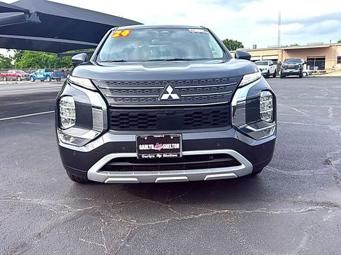 Used 2024 Mitsubishi Outlander SE image 5