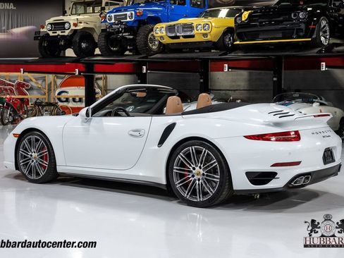 Used 2015 Porsche 911 4 Cabriolet image 6