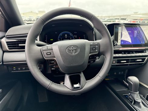 Certified 2026 Toyota Camry SE w/ Convenience Package FWD image 11