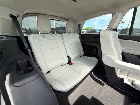 Used 2025 Lincoln Aviator Reserve w/ Equipment Group 201A AWD/4WD image 12