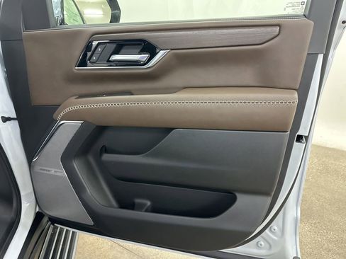 New 2026 GMC Yukon XL Denali Ultimate image 17