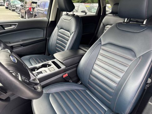 Used 2022 Ford Edge SEL w/ Sport Appearance Package image 24