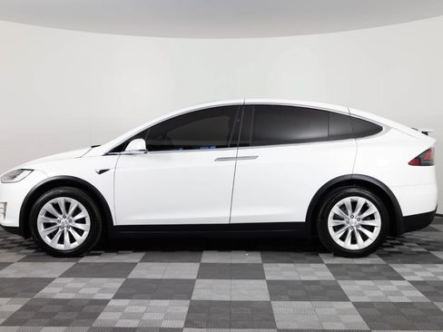Used 2021 Tesla Model X Long Range AWD/4WD image 3