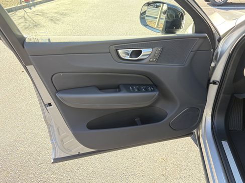 Certified 2025 Volvo XC60 B5 Plus image 14