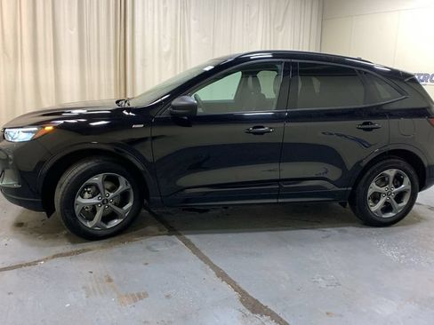 Used 2024 Ford Escape ST-Line w/ Tech Pack #1 AWD/4WD image 6