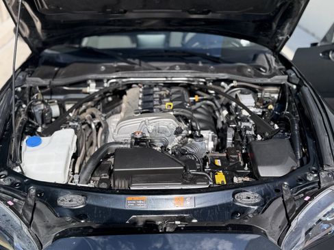 Used 2019 MAZDA MX-5 Miata Club RWD image 35