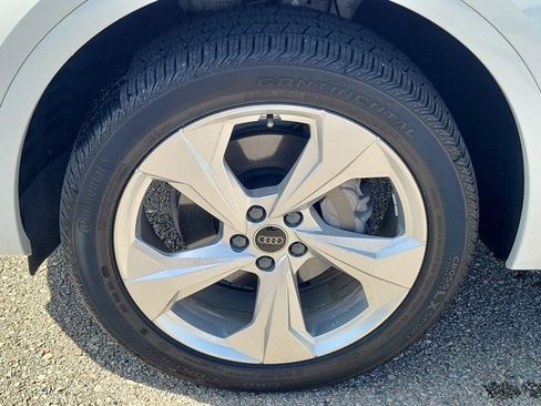 Certified 2023 Audi Q5 2.0T Premium Plus w/ Premium Plus Package image 9