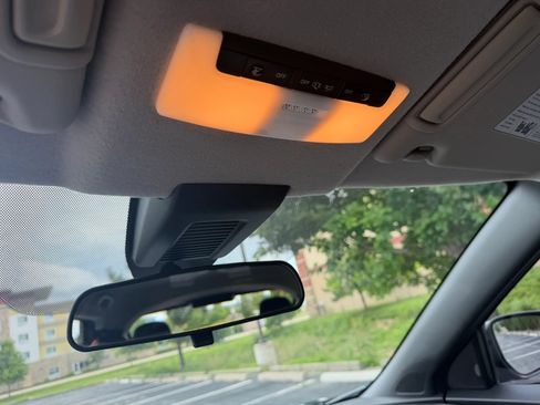 Used 2020 Nissan Kicks S FWD image 16