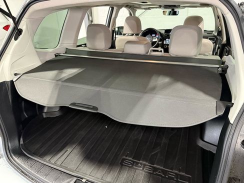 Used 2017 Subaru Forester 2.5i Limited image 37