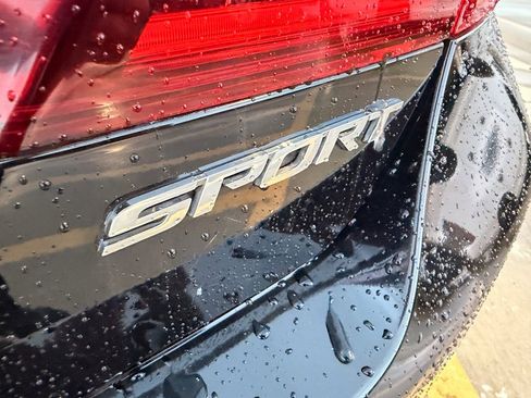 Used 2017 Honda Accord Sport image 10