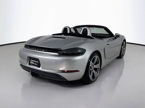 Used 2024 Porsche 718 Boxster RWD image 33