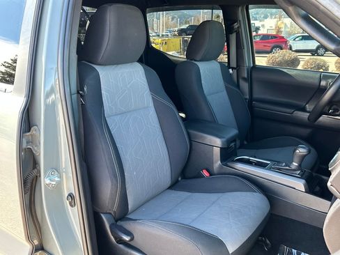 Used 2023 Toyota Tacoma TRD Off-Road image 18