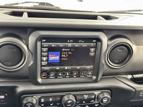 Used 2023 Jeep Wrangler Willys image 18