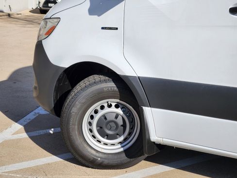 New 2024 Mercedes-Benz eSprinter 170 Cargo image 8