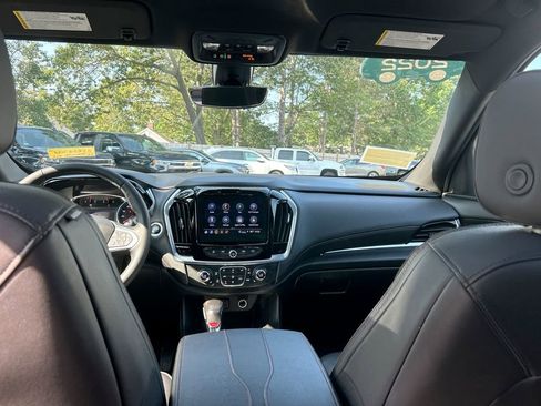 Certified 2022 Chevrolet Traverse RS w/ LPO, Floor Liner Package image 23