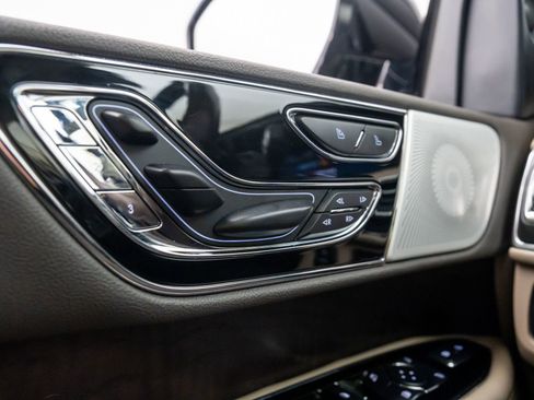 Used 2022 Lincoln Navigator Reserve image 35