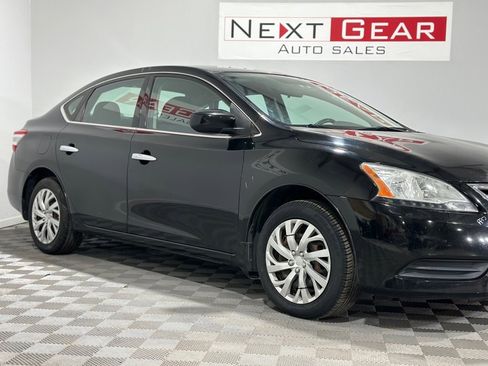 Used 2015 Nissan Sentra SV image 2