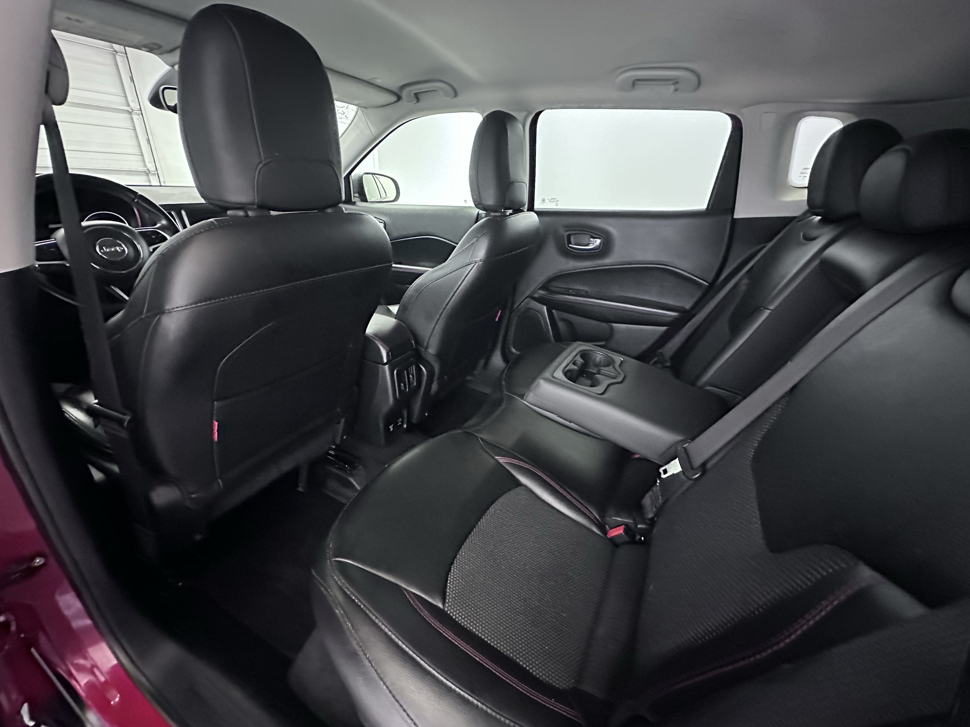 Used 2020 Jeep Compass Trailhawk AWD/4WD image 24