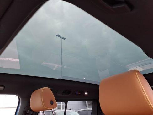 New 2025 Volkswagen ID. Buzz Pro S Plus image 11