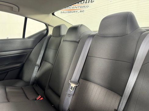 Used 2025 Nissan Altima 2.5 SV FWD image 28