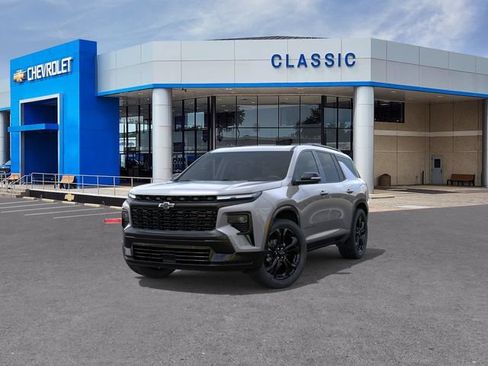 New 2027 Chevrolet Traverse RS w/ LPO, Floor Liner Package FWD image 8