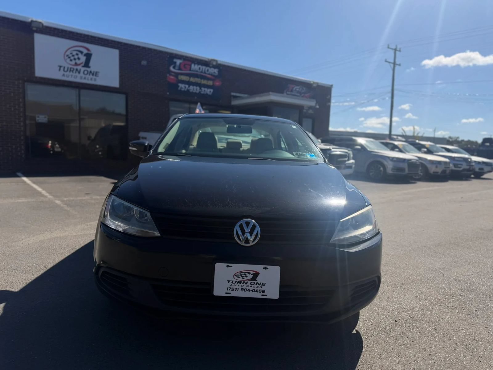 Used 2012 Volkswagen Jetta SE FWD image 2