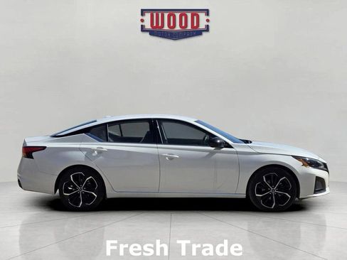 Used 2024 Nissan Altima 2.5 SR image 6