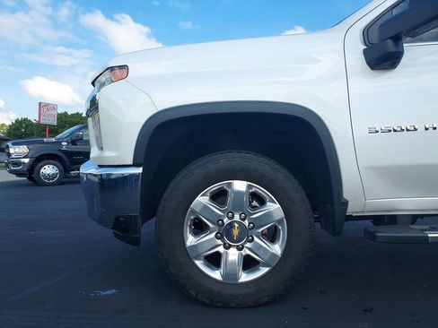 Used 2023 Chevrolet Silverado 3500 LTZ w/ LTZ Premium Package AWD/4WD image 16