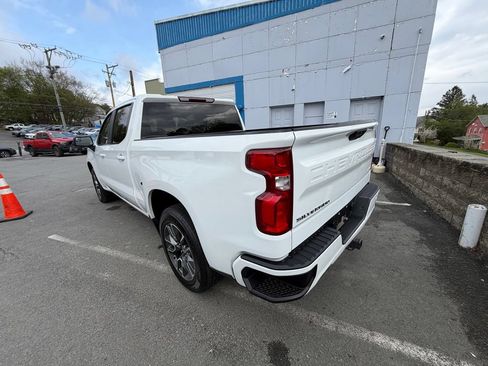 Used 2023 Chevrolet Silverado 1500 RST w/ Z71 Off-Road Package AWD/4WD image 3