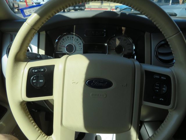 Used 2014 Ford Expedition XLT w/ Equipment Group 202A RWD image 26