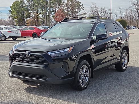 Used 2024 Toyota RAV4 XLE image 2