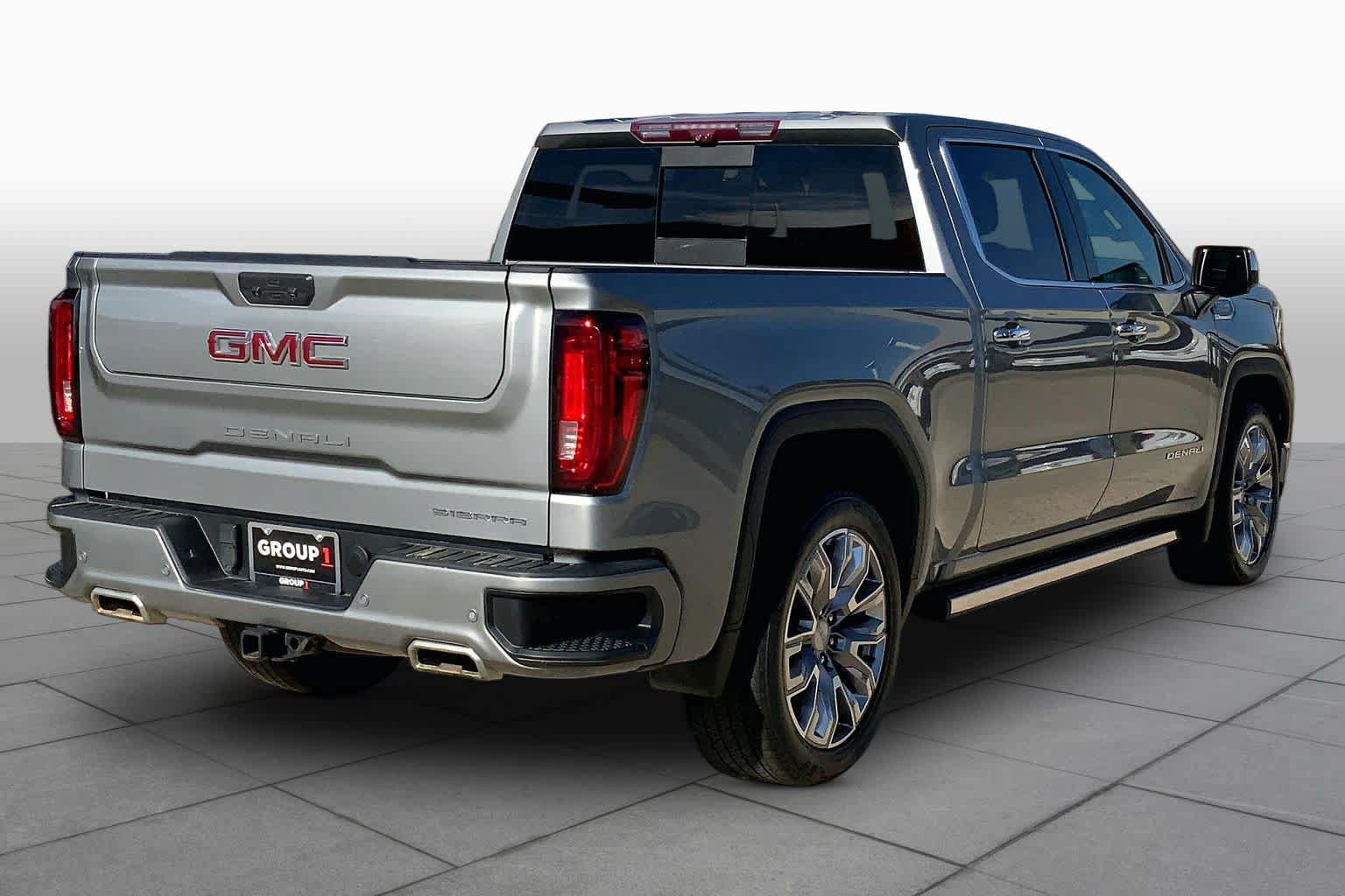Used 2024 GMC Sierra 1500 Denali w/ Denali Reserve Package AWD/4WD image 12