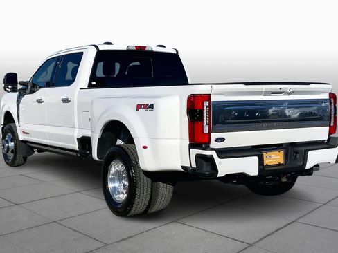 Certified 2025 Ford F350 Platinum w/ Platinum Plus Package image 11