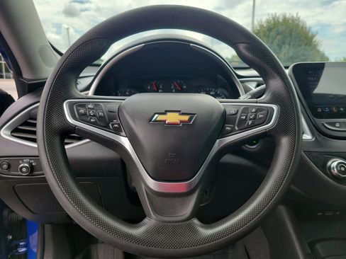 Used 2023 Chevrolet Malibu LS FWD image 19