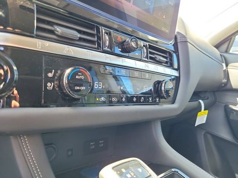 New 2026 Nissan Pathfinder Platinum w/ Cargo Package FWD image 17