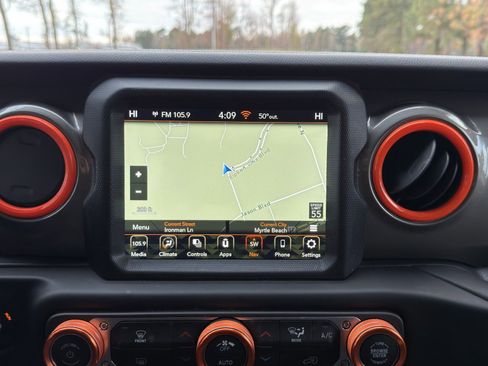 Used 2023 Jeep Wrangler Sahara image 5