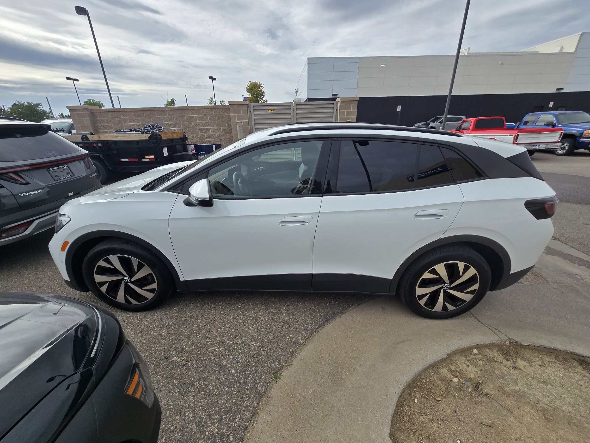Used 2024 Volkswagen ID.4 2WD image 13