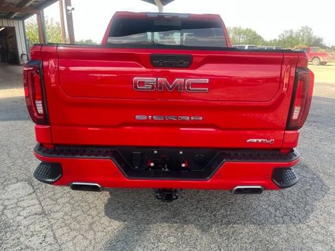 Used 2021 GMC Sierra 1500 AT4 w/ AT4 Value Package AWD/4WD image 7
