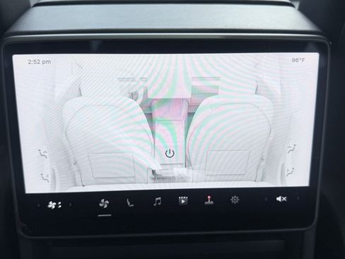 Used 2025 Tesla Model 3 Long Range RWD image 40