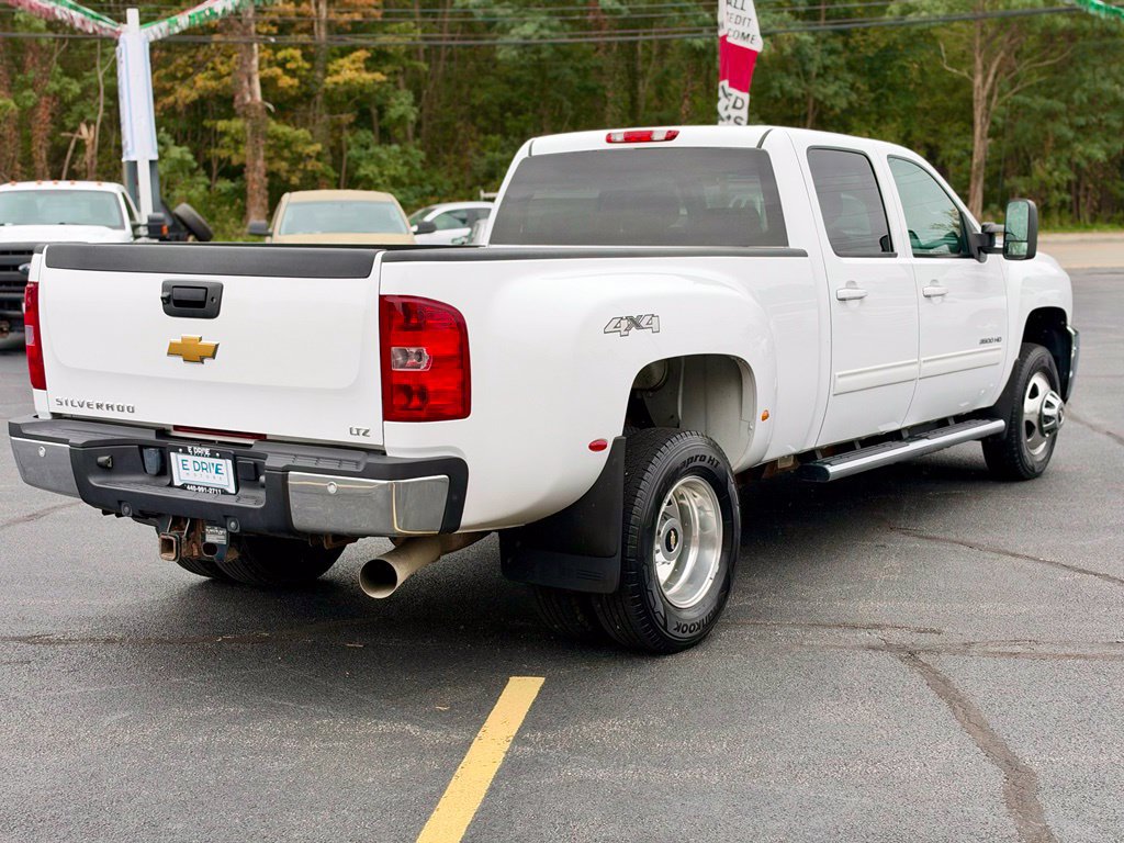 Used 2014 Chevrolet Silverado 3500 LTZ w/ LTZ Plus Package AWD/4WD image 7