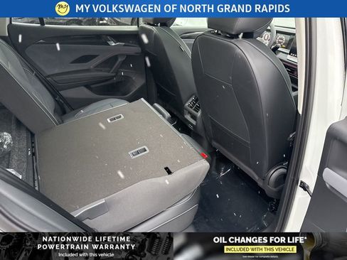 New 2026 Volkswagen Tiguan SE image 20