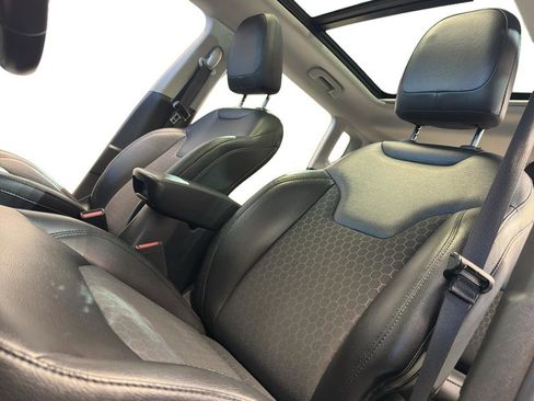 Used 2019 Jeep Compass Altitude AWD/4WD image 14