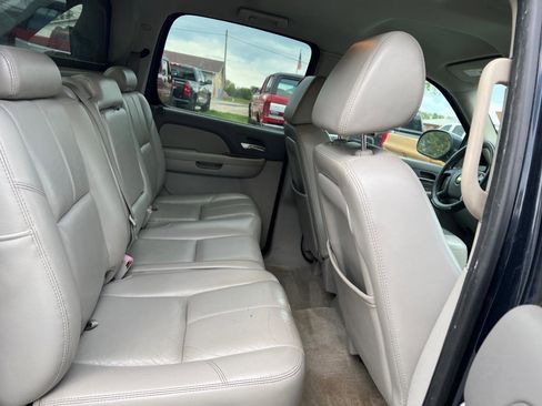 Used 2007 Chevrolet Avalanche LT w/ LT Preferred Equipment Group AWD/4WD image 12