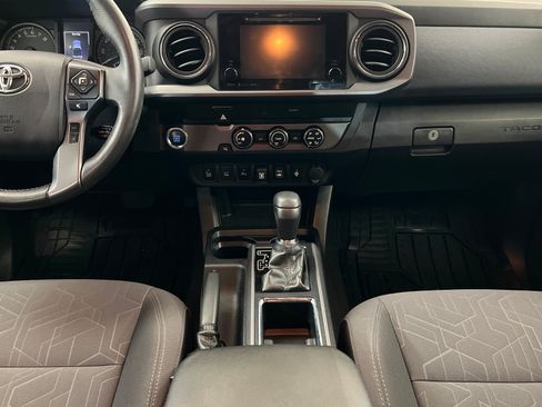 Used 2019 Toyota Tacoma TRD Sport w/ Technology Package RWD image 13