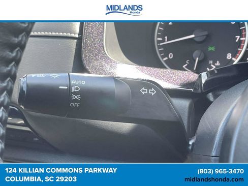 Used 2024 Nissan Pathfinder SV AWD/4WD image 23