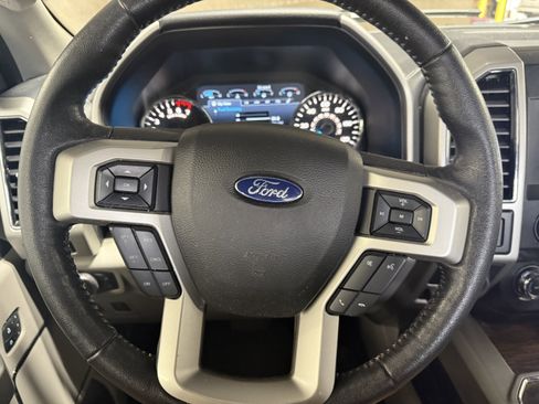 Used 2019 Ford F150 Lariat image 16