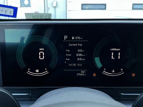 Used 2025 Hyundai Kona SEL image 38